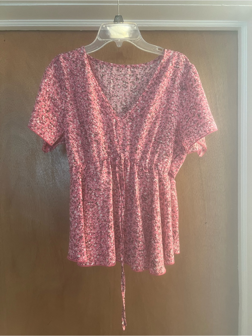 SHEIN Women’s Pink with White Floral V-neck Peplum Blouse
